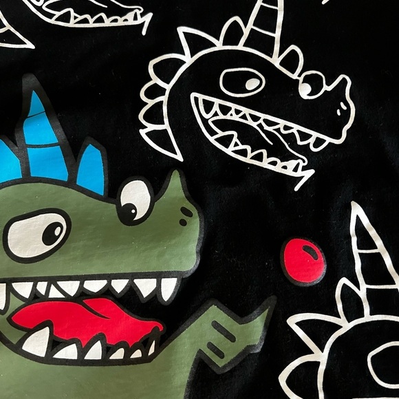 Lola + The Boys Black Dinosaur Graphic T-Shirt Size 8 - Picture 7 of 7